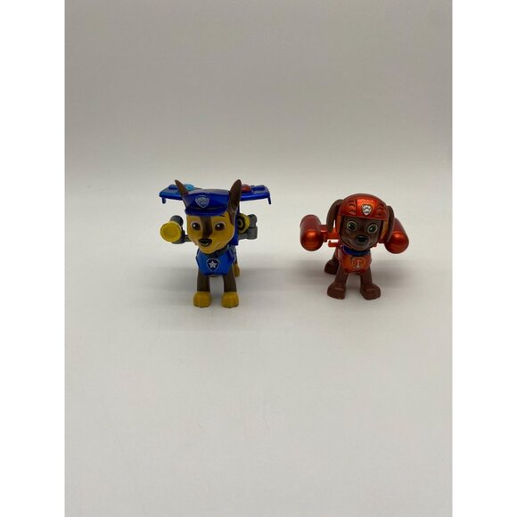 Spin Masters Paw Patrol Metallic Action Pack Pup & Badge Zuma and Chase Figurine - Picture 3 of 5